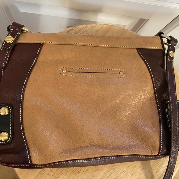 B.Makowsky womens bag slightly used with some tiny stained and scratched. - Picture 3 of 10